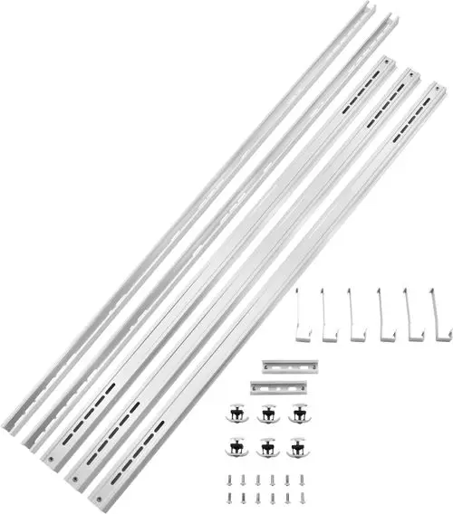 Montageset mit weißen Schienen, Halterungen und Befestigungselementen, geeignet für die Installation von Vakuumkollektoren. Hersteller ist Bosch.